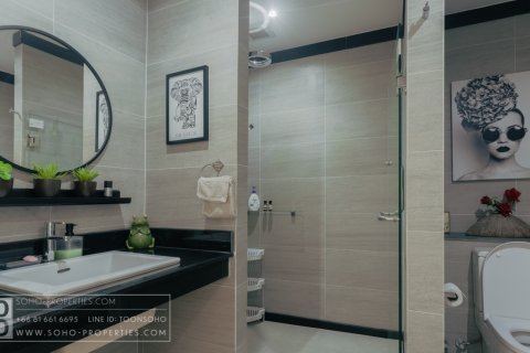 Condominio de 4 dormitorios en Bangkok, Tailandia № 143626 - foto 18