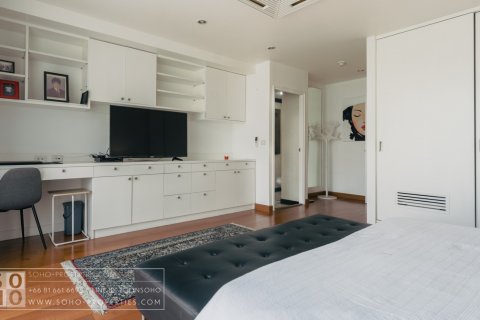 Condominio de 4 dormitorios en Bangkok, Tailandia № 143626 - foto 10