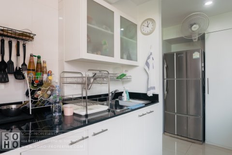 Condominio de 4 dormitorios en Bangkok, Tailandia № 143626 - foto 4
