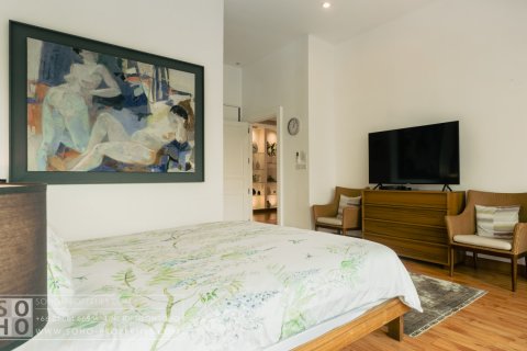 Condominio de 4 dormitorios en Bangkok, Tailandia № 143626 - foto 20