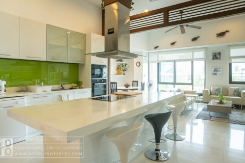 Condominio de 4 dormitorios en Bangkok, Tailandia № 143626 - foto 9