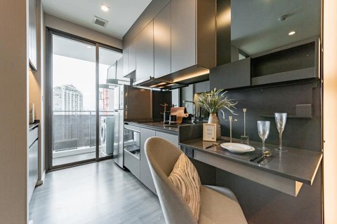 Condominio de 1 dormitorio en Phra Khanong, Bangkok, Tailandia № 143628 - foto 7