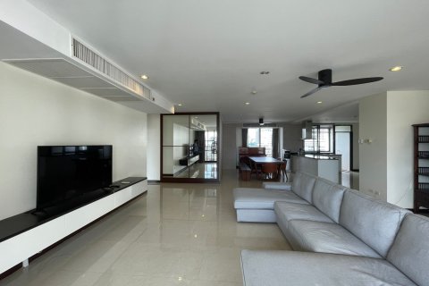 Condominio de 3 dormitorios en Bangkok, Tailandia № 143623 - foto 3