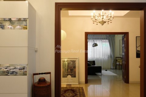 Casa de 3 dormitorios en Pattaya, Tailandia № 205030 - foto 11