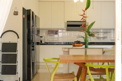 Casa de 3 dormitorios en Pattaya, Tailandia № 205030 - foto 10
