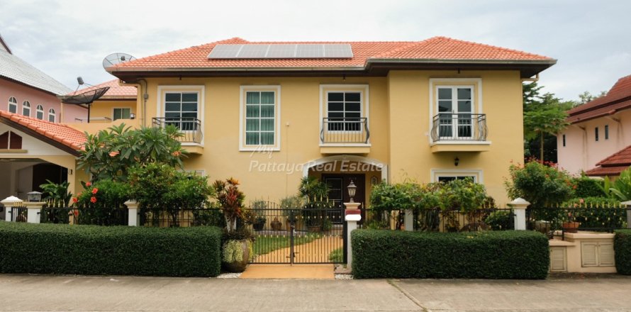 Casa de 3 dormitorios en Pattaya, Tailandia № 205030