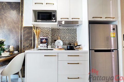 Studio dans le Condo à Bang Lamung, Thaïlande  № 205033