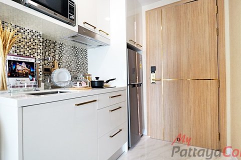 Estudio en el condominio en Bang Lamung, Tailandia № 205033 - foto 2