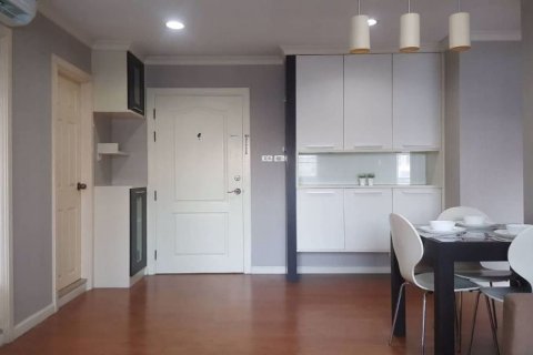 Condominio de 2 dormitorios en Watthana, Bangkok, Tailandia № 47714 - foto 3