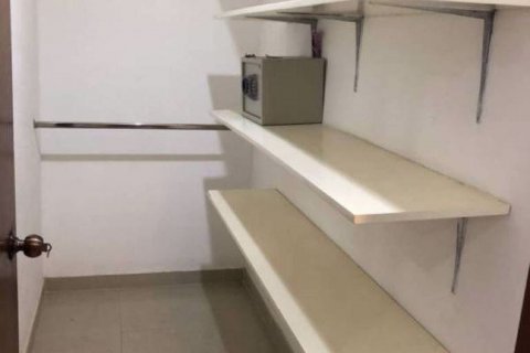 Condominio de 2 dormitorios en Watthana, Bangkok, Tailandia № 47710 - foto 12