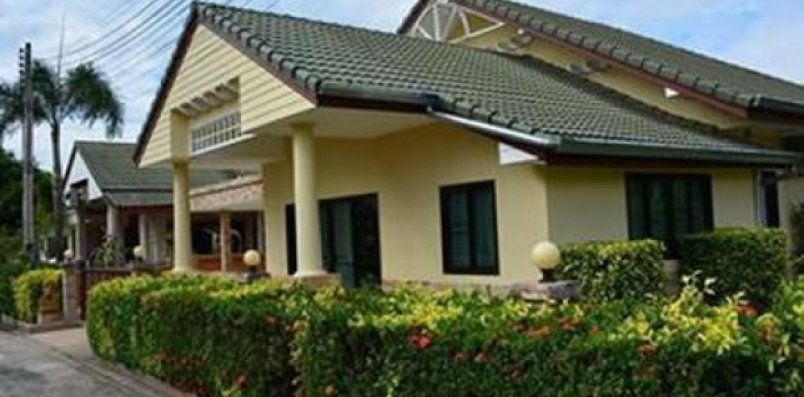 Casa de 4 dormitorios en Jomtien Beach, Pattaya, Tailandia № 202610