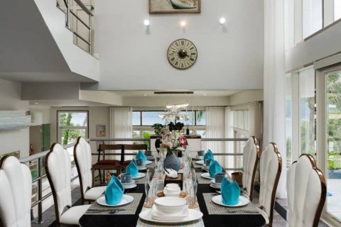 Villa in Kathu, Thailand 5 Schlafzimmer № 116313 - Foto 6