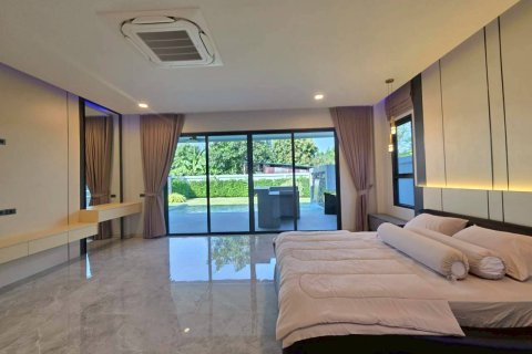 Casa de 3 dormitorios en Pattaya, Tailandia № 155773 - foto 29