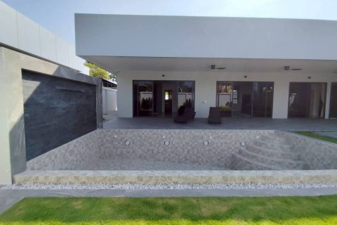 Casa de 3 dormitorios en Pattaya, Tailandia № 155774 - foto 5