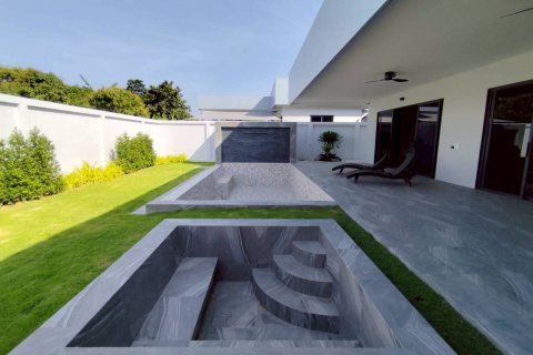 House in Pattaya, Thailand 3 bedrooms № 155774
