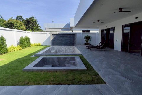 Casa de 3 dormitorios en Pattaya, Tailandia № 155774 - foto 6