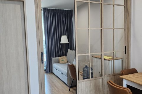 Condominio de 2 dormitorios en Phra Khanong, Bangkok, Tailandia № 163091 - foto 3
