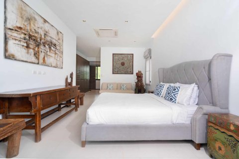 Chalet de 4 dormitorios en Rawai, Tailandia № 166279 - foto 5