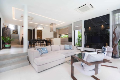 Chalet de 4 dormitorios en Rawai, Tailandia № 166279 - foto 4