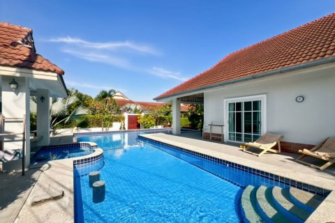 Chalet de 2 dormitorios en Hua Hin, Tailandia № 155758 - foto 6