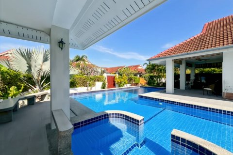 Chalet de 2 dormitorios en Hua Hin, Tailandia № 155758 - foto 9