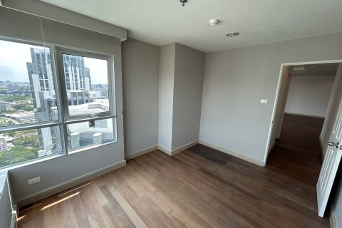 Condominio de 2 dormitorios en Huai Khwang, Bangkok, Tailandia № 147735 - foto 17