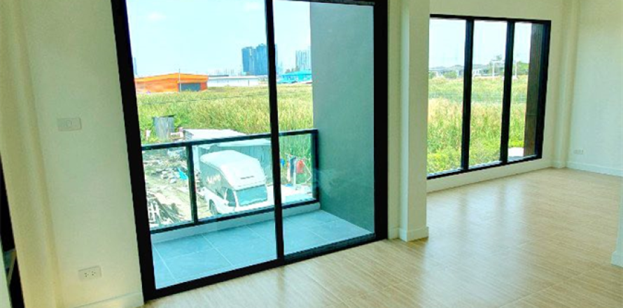 Haus in Bangkok, Thailand 4 Schlafzimmer № 189267
