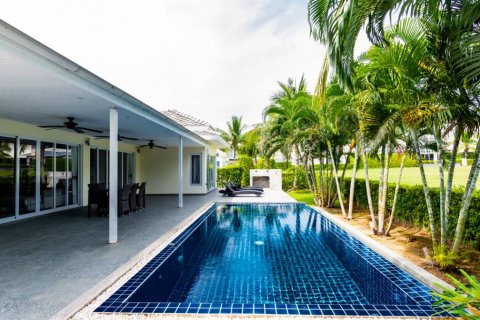 Chalet de 3 dormitorios en Hua Hin, Tailandia № 114035 - foto 2