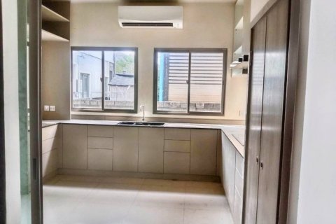 Casa de 4 dormitorios en Saphan Sung, Bangkok, Tailandia № 114041 - foto 8