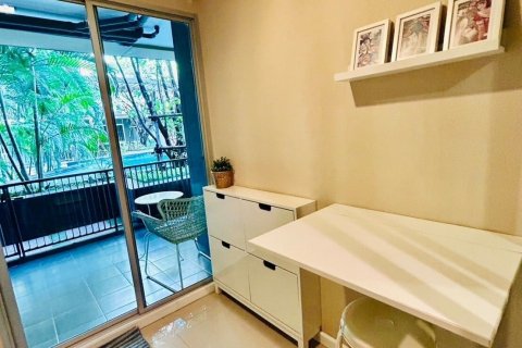 Studio dans le Condo à Khlong Toei, Bangkok, Thaïlande  № 161889 - photo 19
