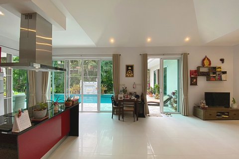 Chalet de 3 dormitorios en Hua Hin, Tailandia № 168737 - foto 27