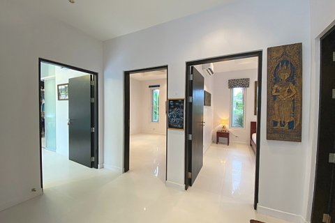 Chalet de 3 dormitorios en Hua Hin, Tailandia № 168737 - foto 28