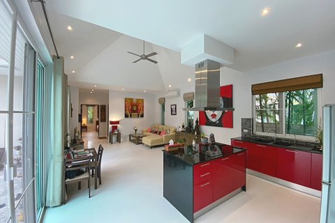 Chalet de 3 dormitorios en Hua Hin, Tailandia № 168737 - foto 18