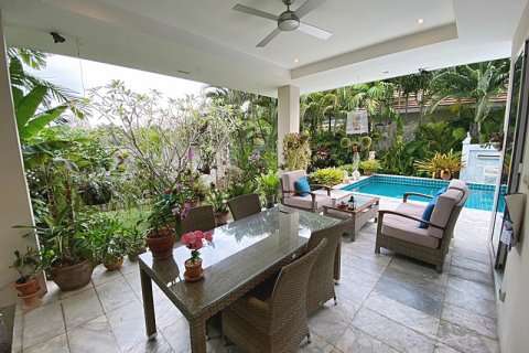 Chalet de 3 dormitorios en Hua Hin, Tailandia № 168737 - foto 8