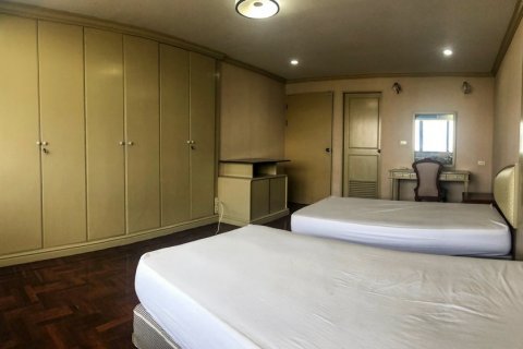 Condominio de 3 dormitorios en Bangkok, Tailandia № 65720 - foto 16