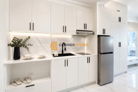 Condominio de 1 dormitorio en Jomtien Beach, Pattaya, Tailandia № 204841 - foto 3