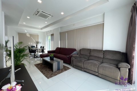 Casa de 4 dormitorios en Mae Rim, Tailandia № 120400 - foto 4