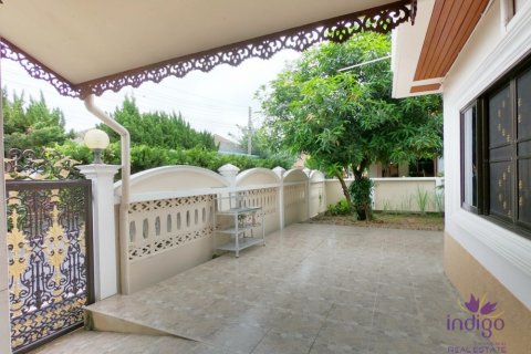 Casa de 5 dormitorios en Chiang Mai, Tailandia № 120402 - foto 21
