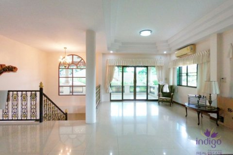 Casa de 5 dormitorios en Chiang Mai, Tailandia № 120402 - foto 12