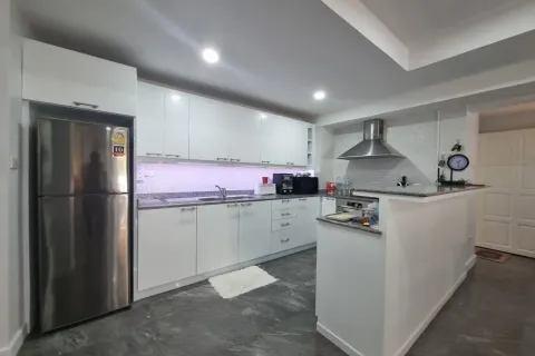 Chalet de 2 dormitorios en Kathu, Tailandia № 173381 - foto 11