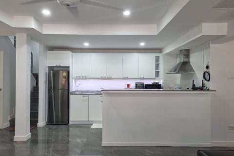 Chalet de 2 dormitorios en Kathu, Tailandia № 173381 - foto 10