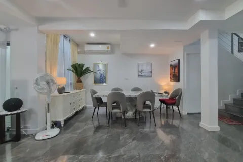 Chalet de 2 dormitorios en Kathu, Tailandia № 173381 - foto 7