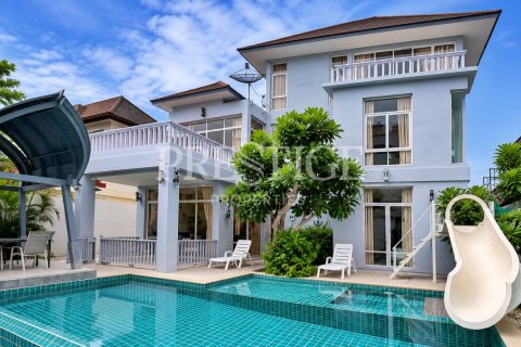 Haus in Pattaya, Thailand 4 Schlafzimmer № 197476
