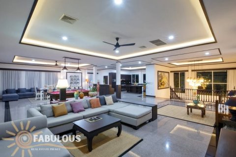 Chalet de 5 dormitorios en Kamala, Tailandia № 179354 - foto 8