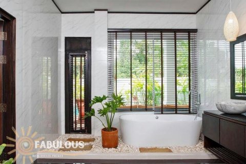 Chalet de 5 dormitorios en Kamala, Tailandia № 179354 - foto 9