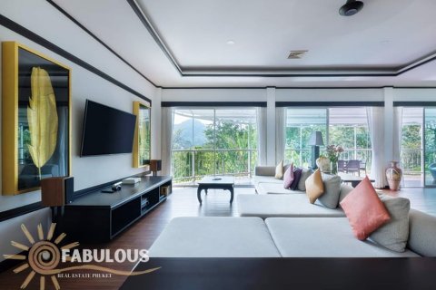 Chalet de 5 dormitorios en Kamala, Tailandia № 179354 - foto 6