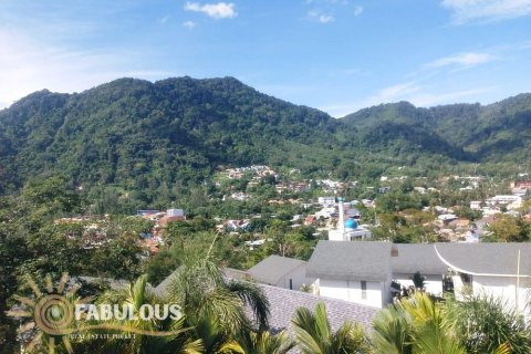 Chalet de 5 dormitorios en Kamala, Tailandia № 179354 - foto 2