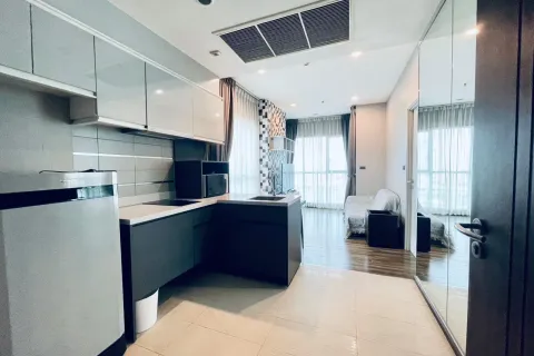 Estudio en el condominio en Khlong Toei, Bangkok, Tailandia № 158490 - foto 2