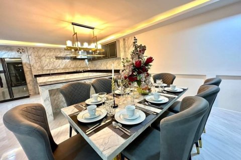 Casa de 4 dormitorios en Pattaya, Tailandia № 70372 - foto 6
