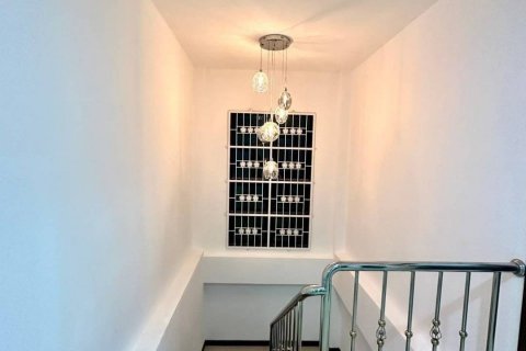 Casa de 4 dormitorios en Pattaya, Tailandia № 70372 - foto 14